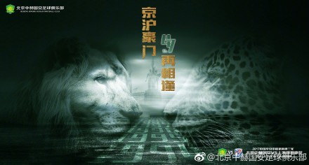 梁咏琪穿白色短裙挺着孕肚现身，修长美腿尽显，礼服胸前深V设计露出性感乳沟，准妈妈“大腹便便”也爱美。